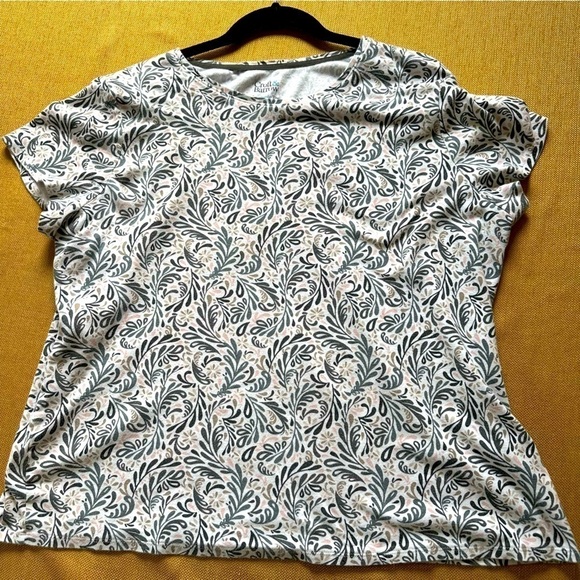 Croft and Barrow XXL Women’s short sleeve Classic Tee paisley pattern top - Picture 1 of 5